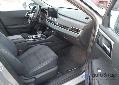 2025 Mitsubishi Outlander Se 2.5 S-Awc/Trail Edition S-Awc from USA, damaged, VIN JA4J4VA8XSZ035731